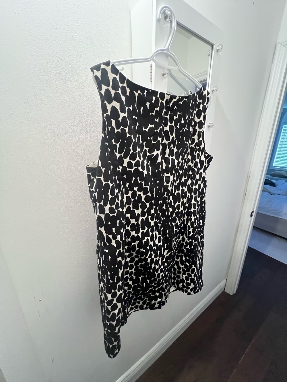 Peter Nygard Black & White Sleeveless Midi Dress - Petite Size 18